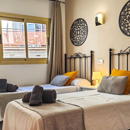 Hostal Dinamarca San Antonio  Kültér fotó