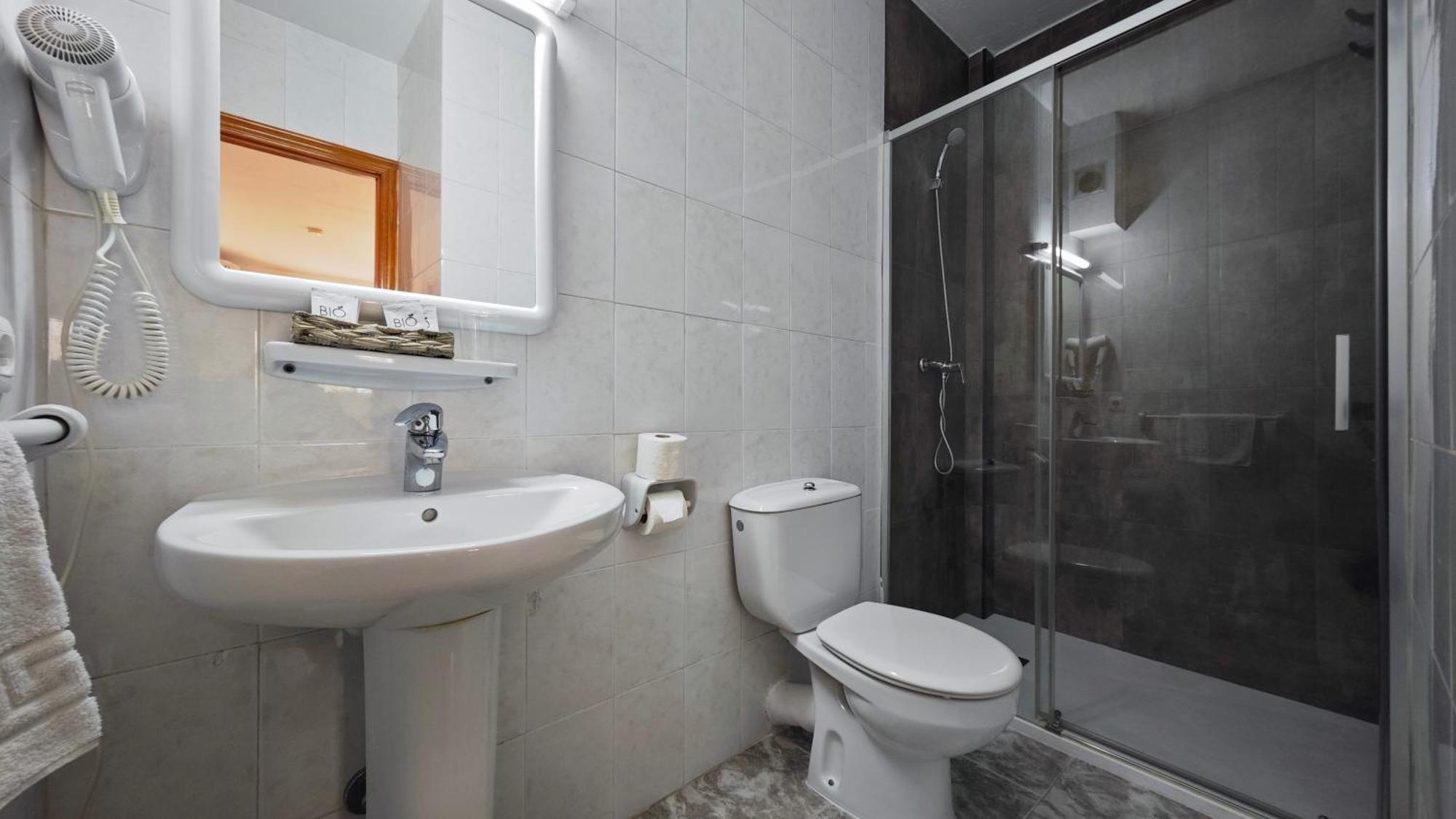 Hostal Dinamarca San Antonio  Kültér fotó