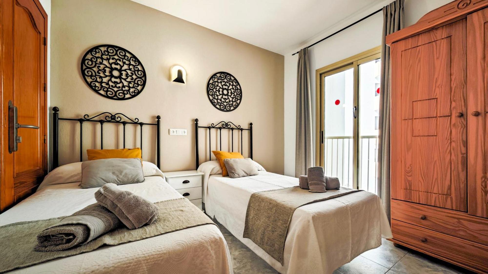 Hostal Dinamarca San Antonio  Kültér fotó