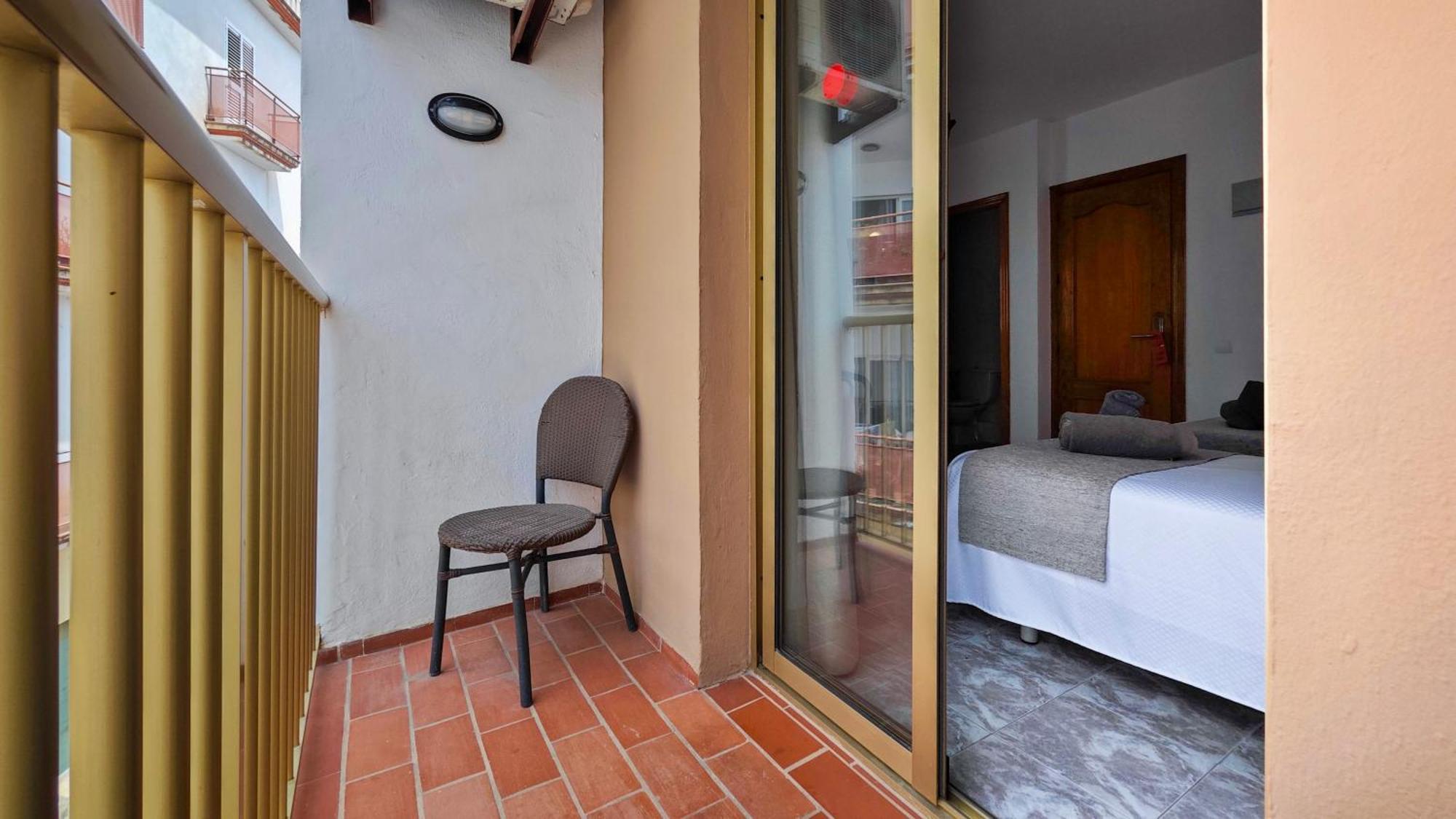 Hostal Dinamarca San Antonio  Kültér fotó