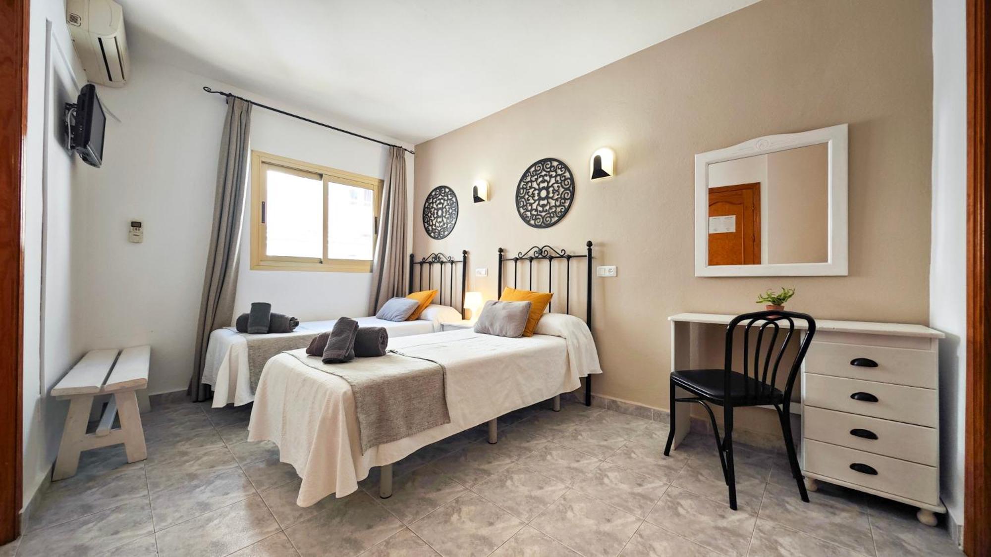 Hostal Dinamarca San Antonio  Kültér fotó