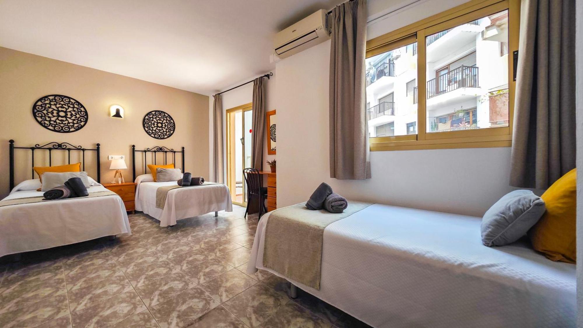 Hostal Dinamarca San Antonio  Kültér fotó