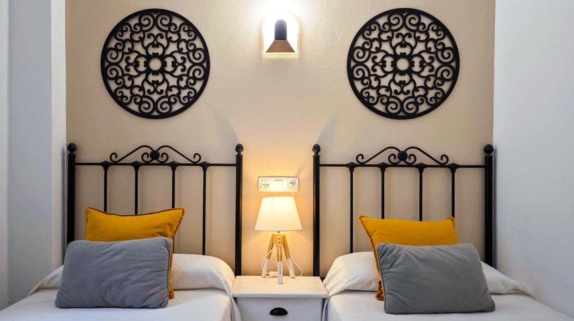 Hostal Dinamarca San Antonio  Kültér fotó