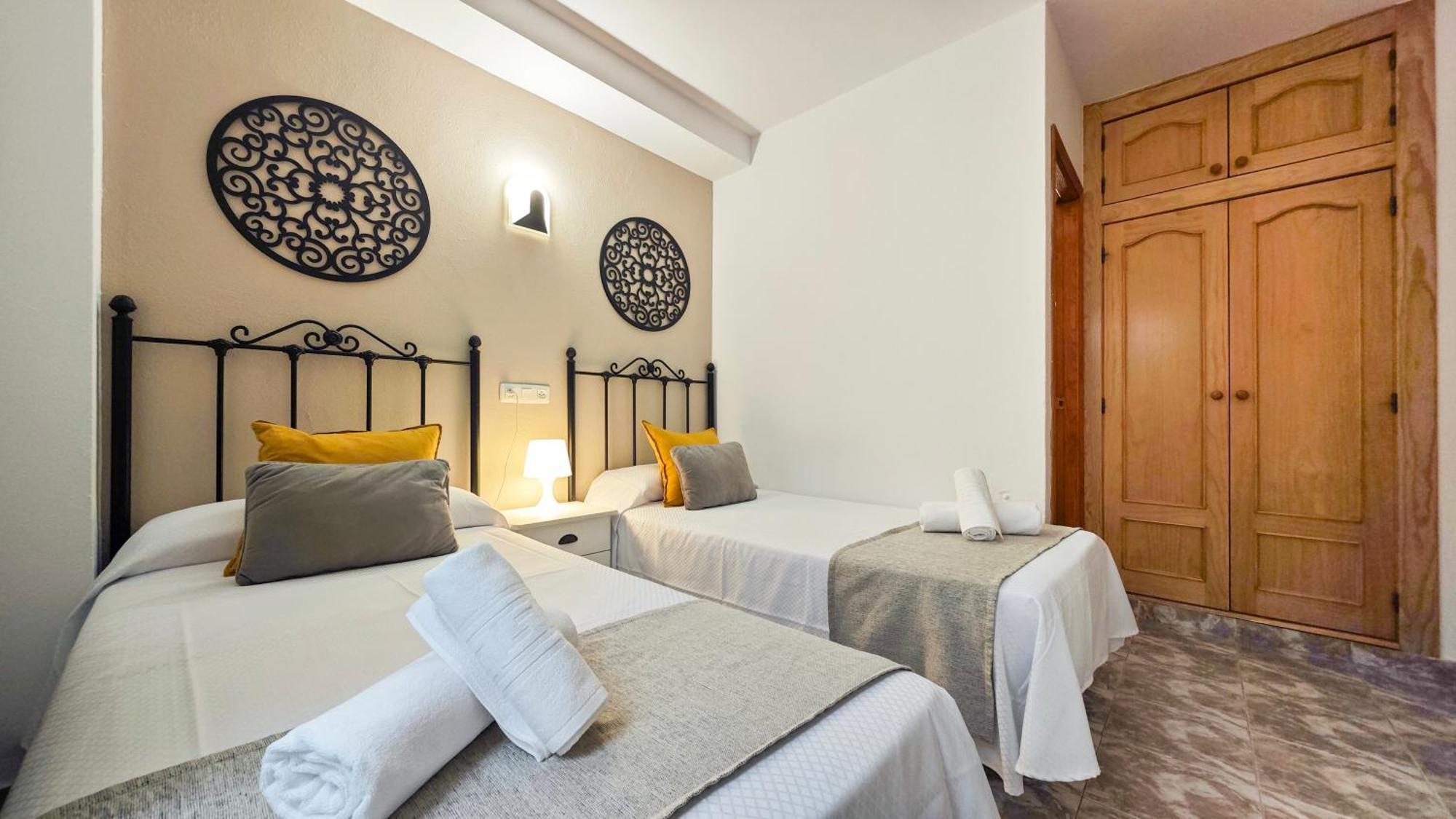 Hostal Dinamarca San Antonio  Kültér fotó