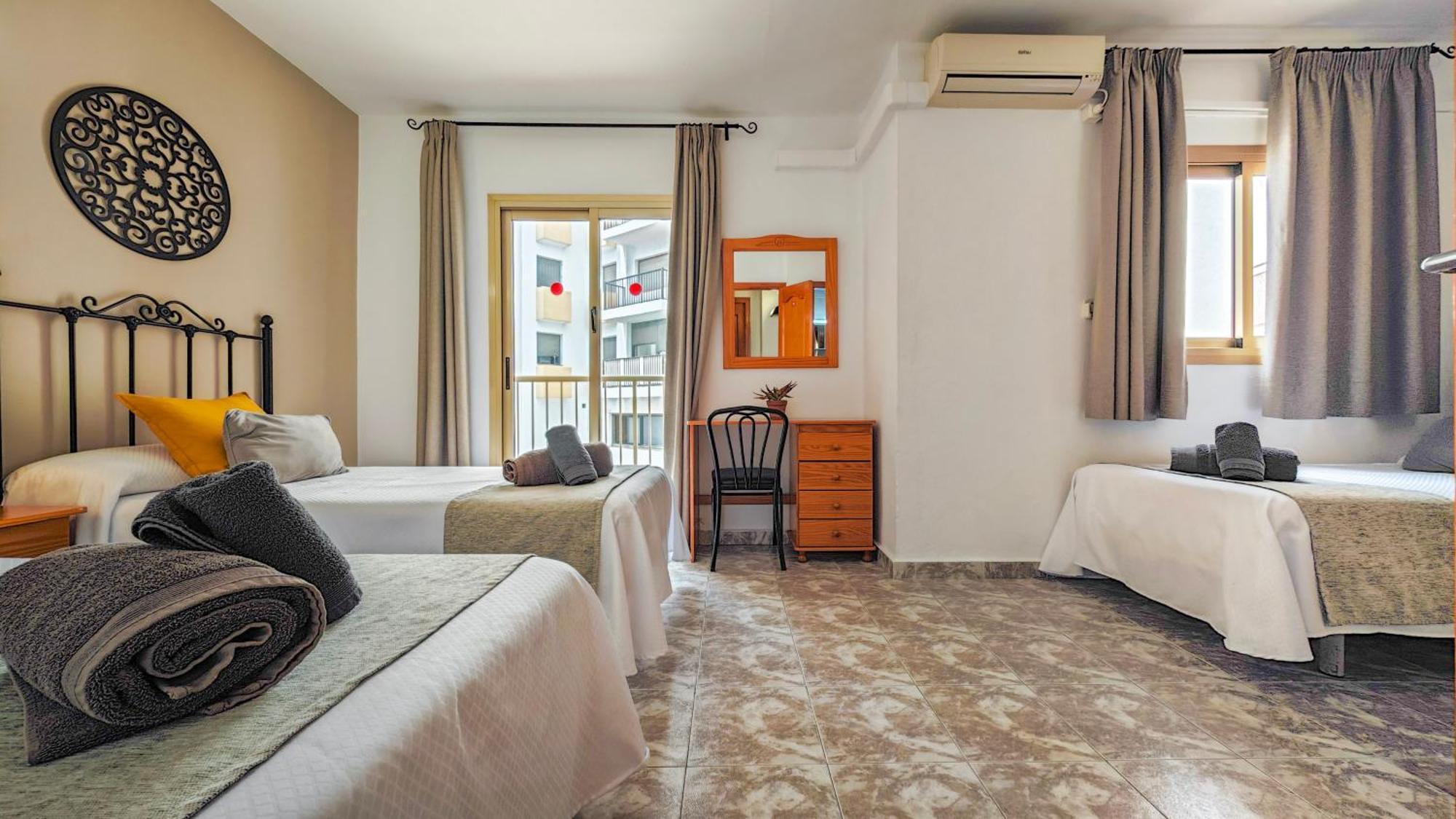 Hostal Dinamarca San Antonio  Kültér fotó