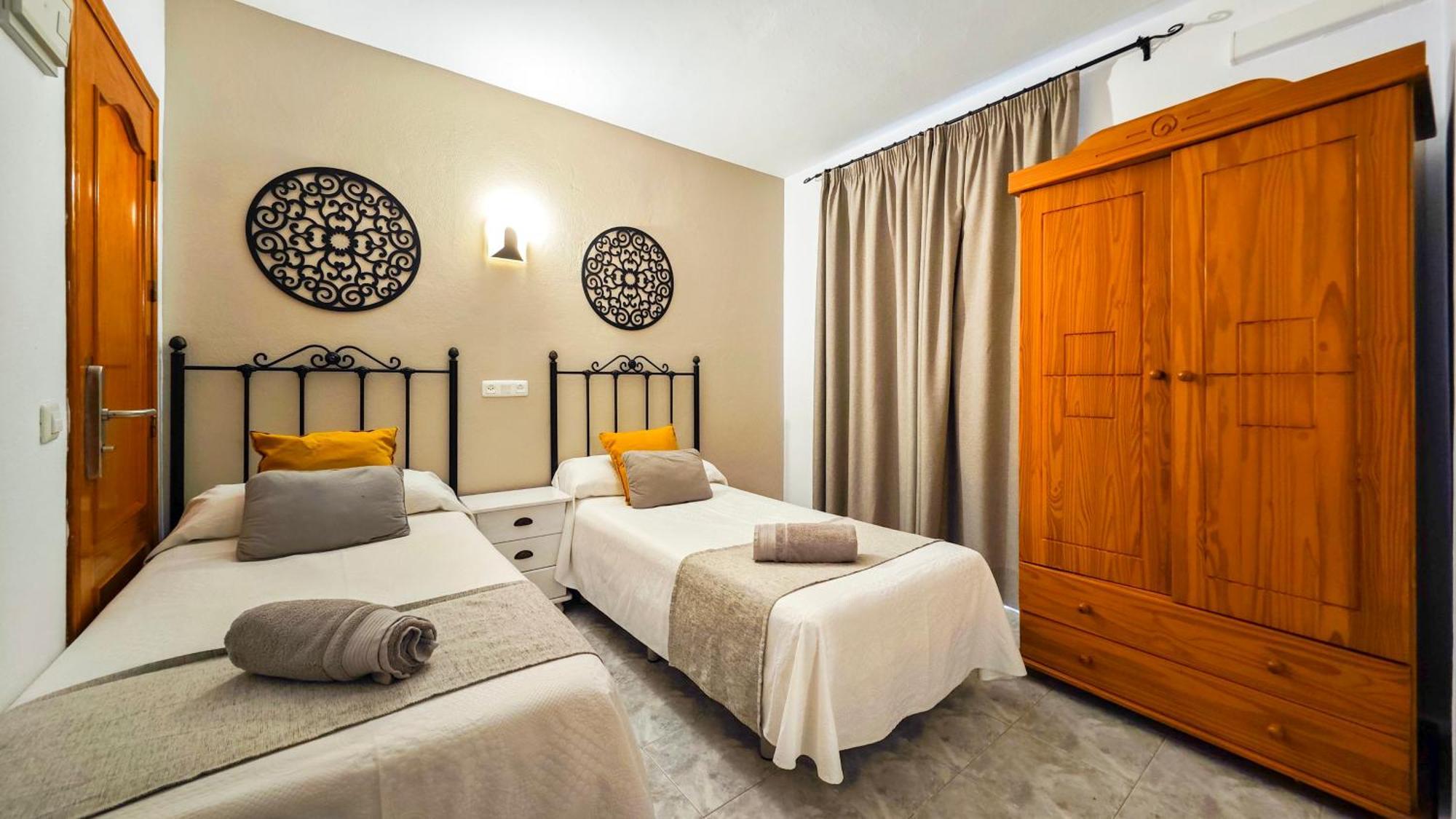 Hostal Dinamarca San Antonio  Kültér fotó