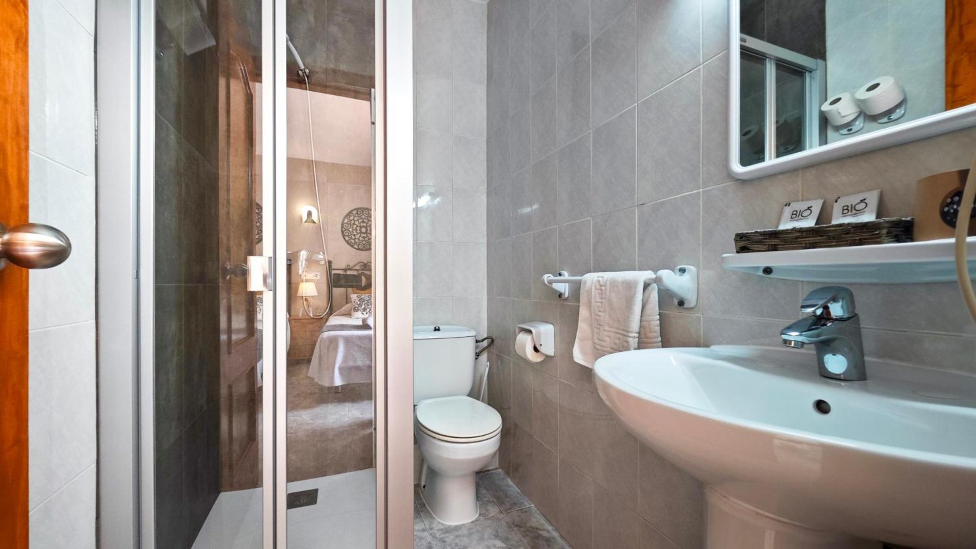 Hostal Dinamarca San Antonio  Kültér fotó