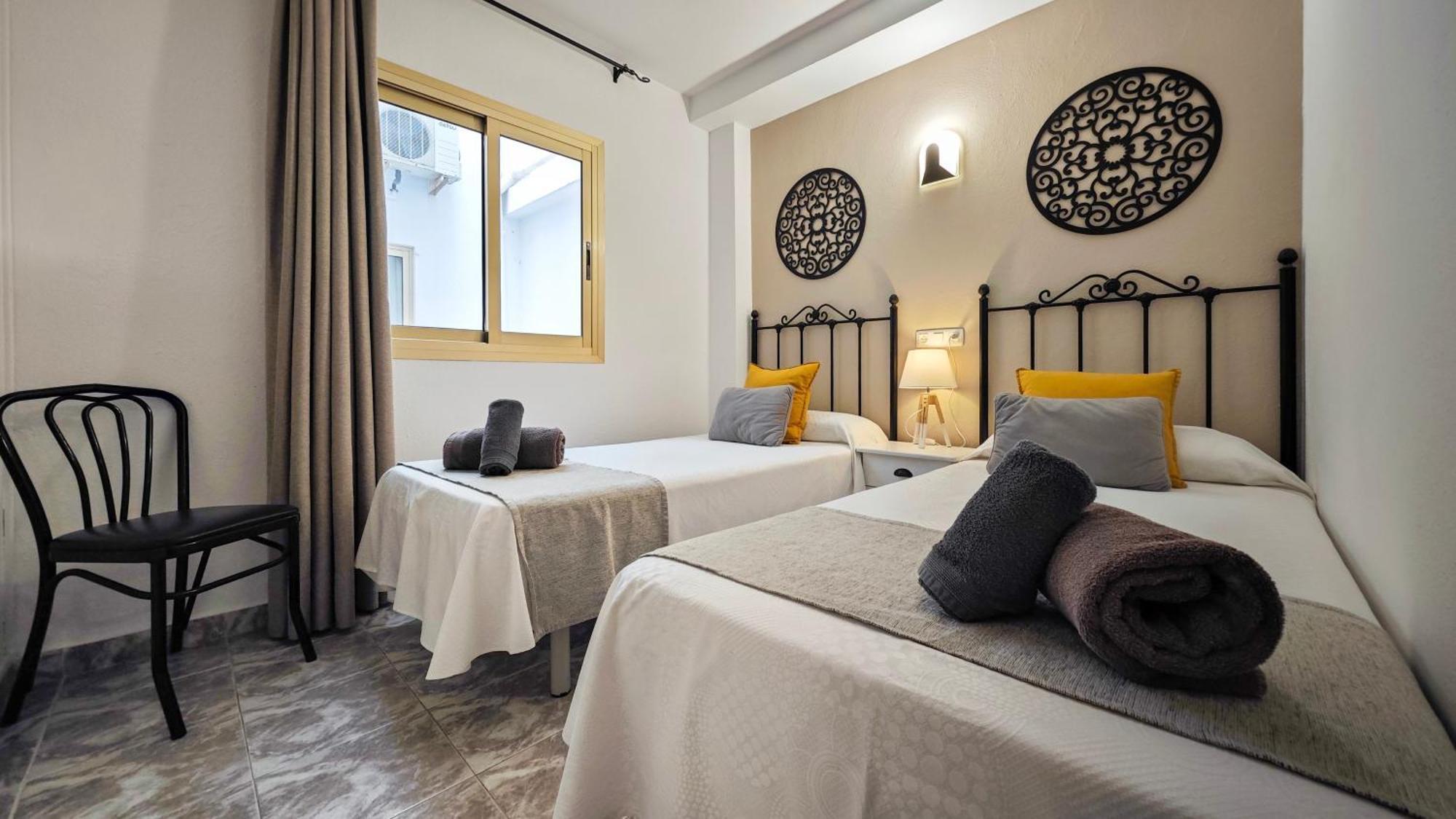 Hostal Dinamarca San Antonio  Kültér fotó