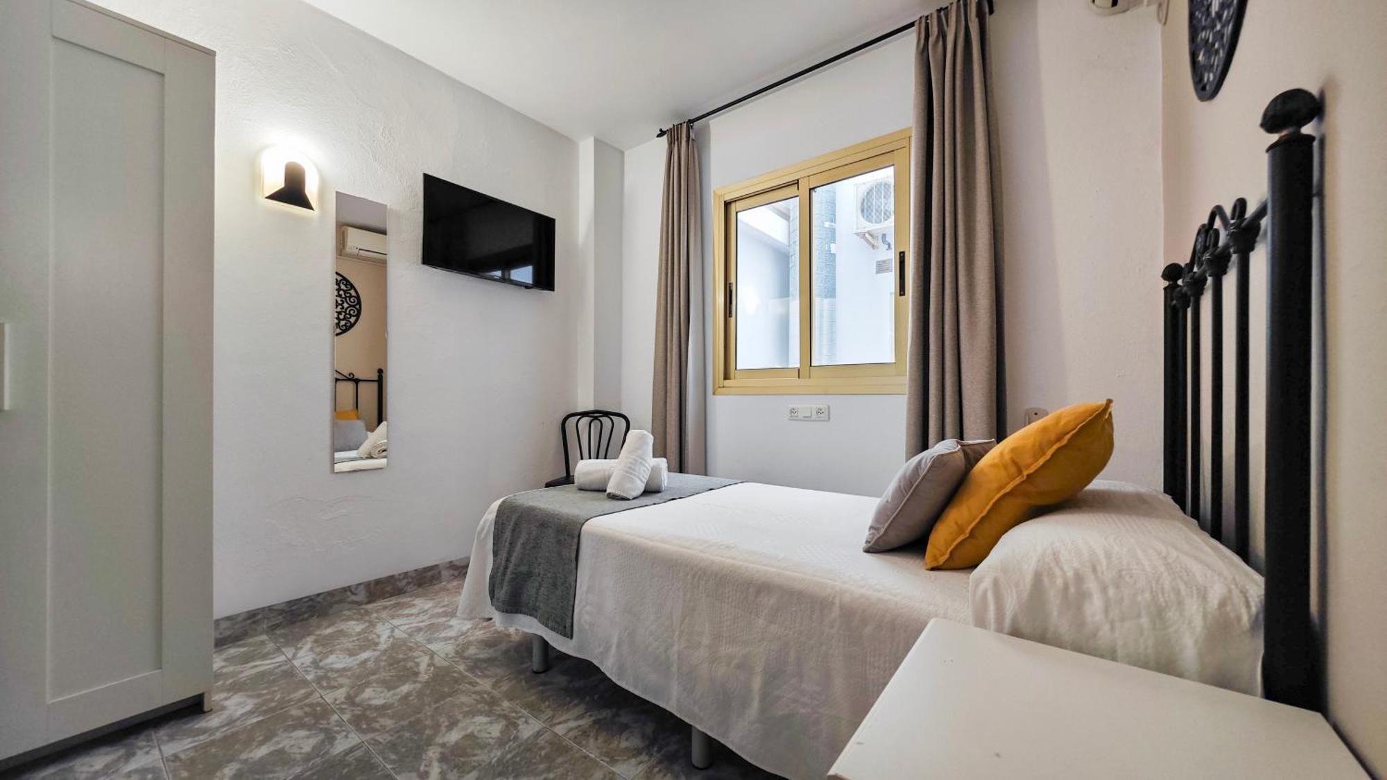 Hostal Dinamarca San Antonio  Kültér fotó