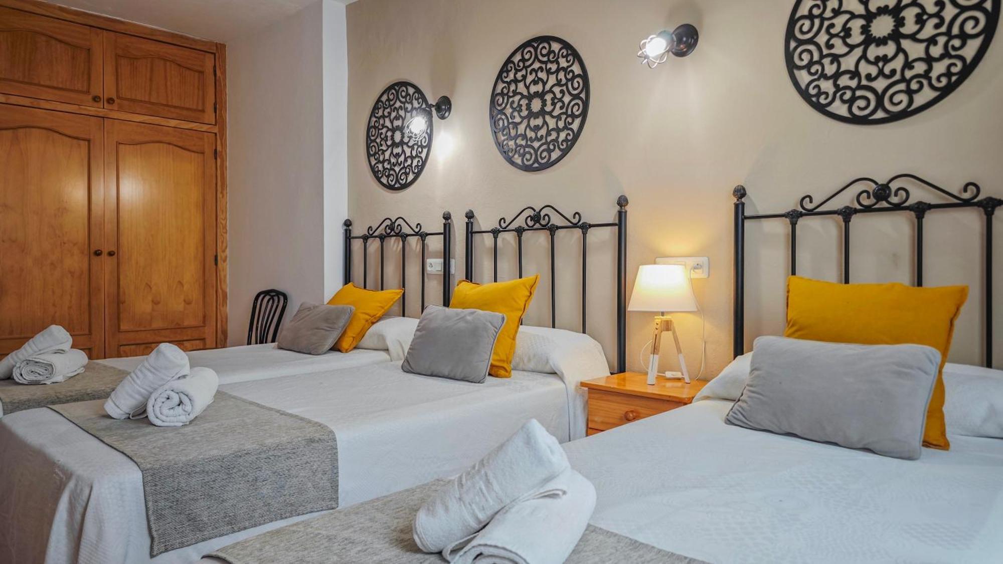 Hostal Dinamarca San Antonio  Kültér fotó