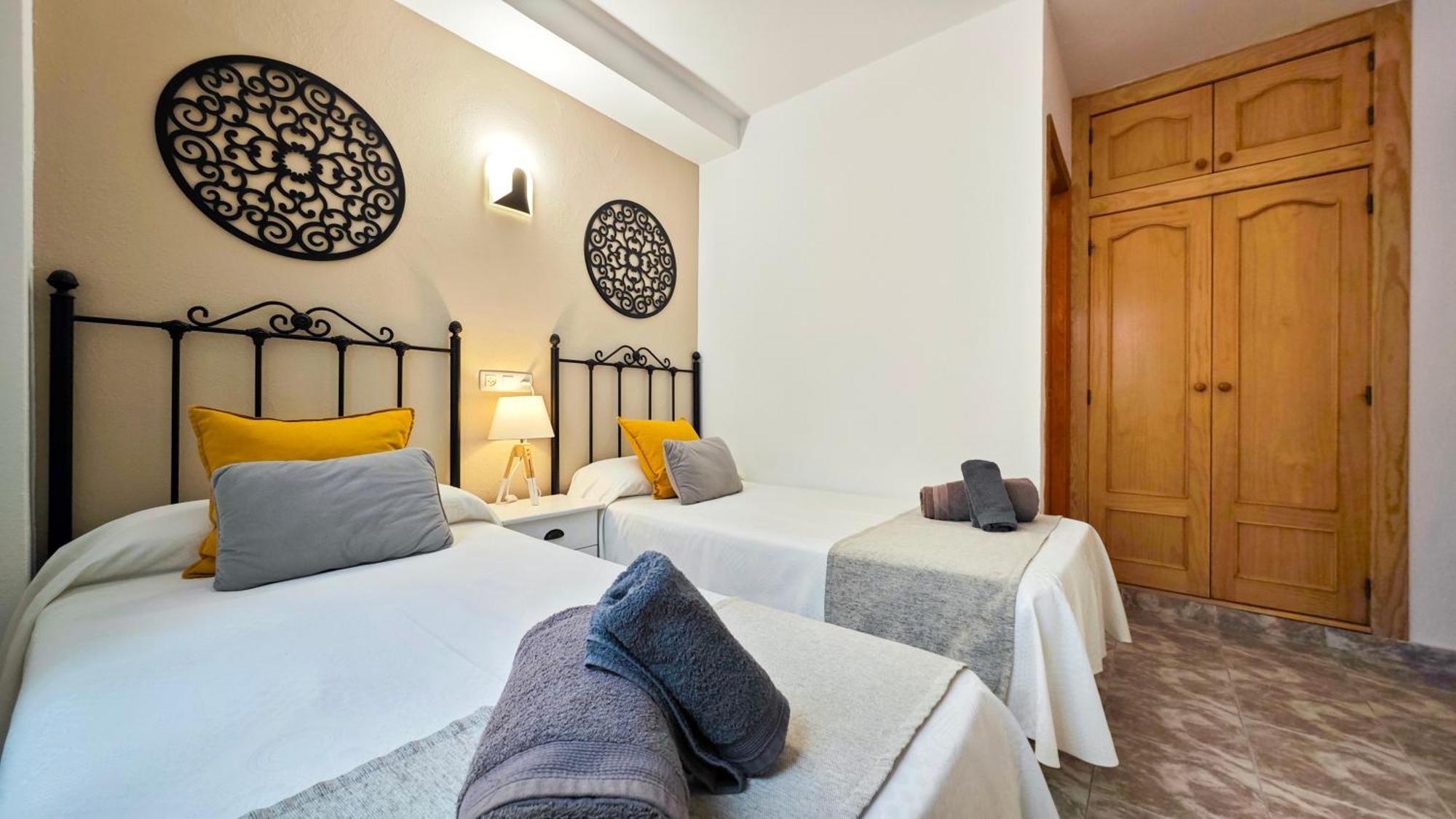 Hostal Dinamarca San Antonio  Kültér fotó